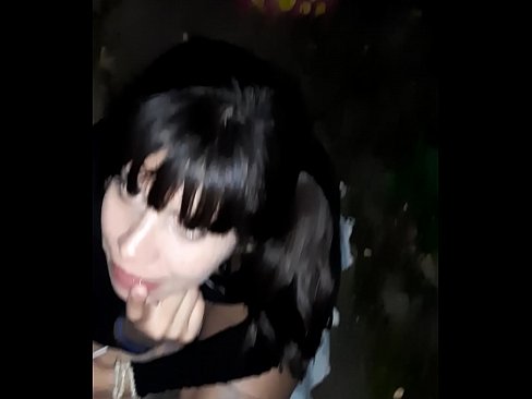 ❤️ A kan titi kumbura azzakari a madadin alewa ❤️ bidiyon tsutsa